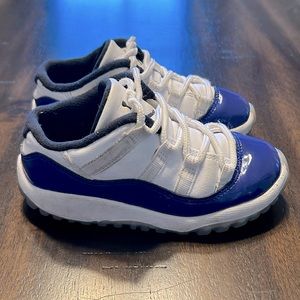 Toddler Jordan 11 size 9C